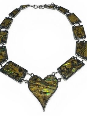 VTG Abalone Heart Pendant Necklace Iridescent Mermaidcore Ocean Hues SilverTone